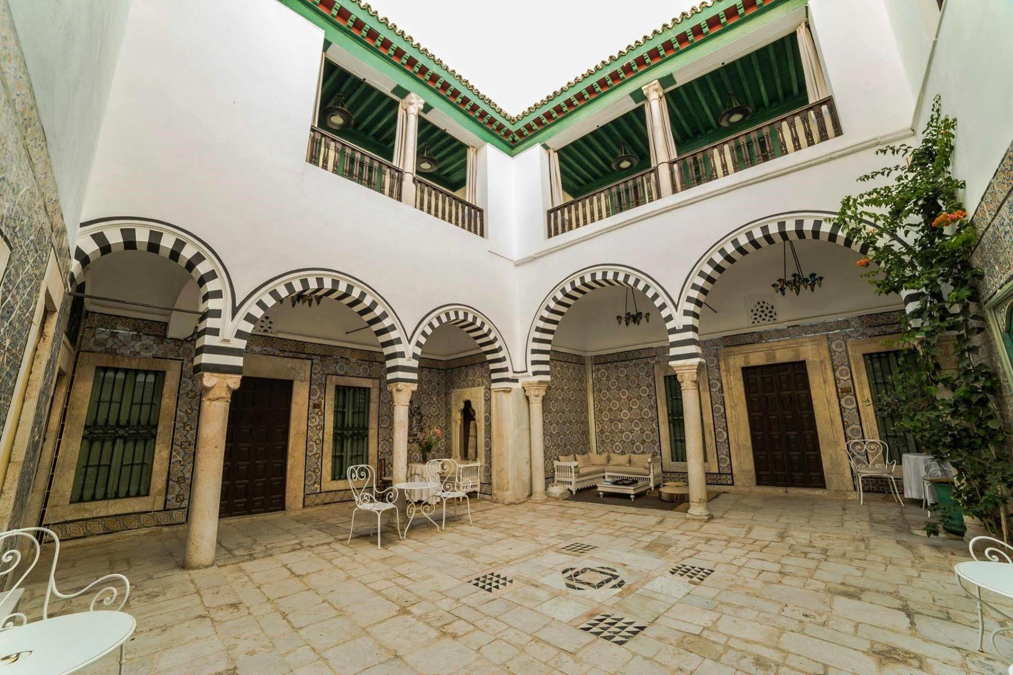 Dar Ben Gacem Hotel Tunis Eksteriør billede